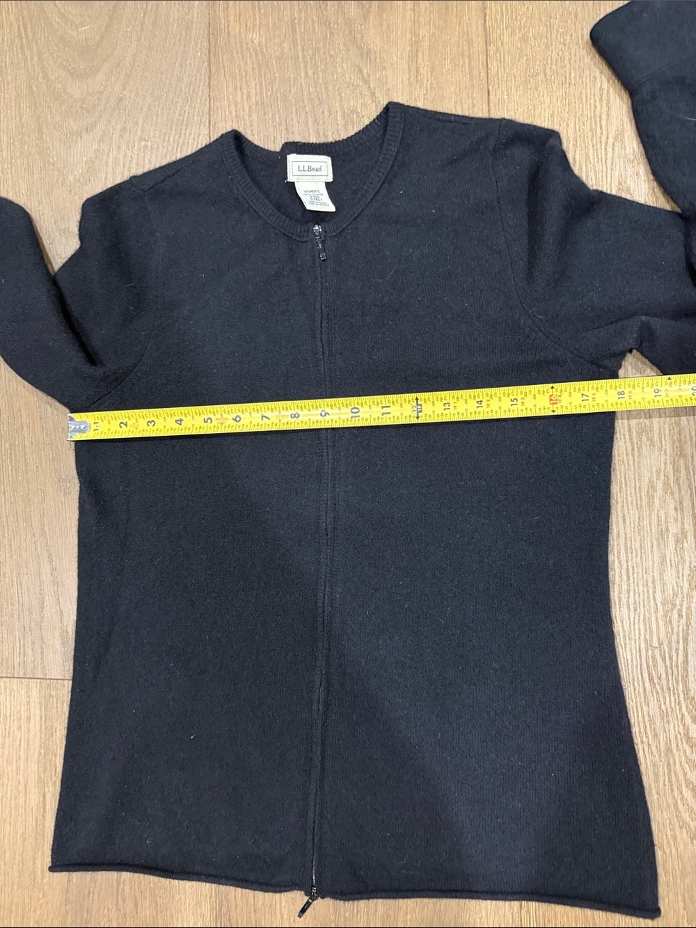 L.L. Bean Black 100% Cashmere Zip Up Sweater - Picture 7 of 7